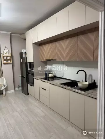 2-комнатная квартира, этаж 8 из 8, 40 м²