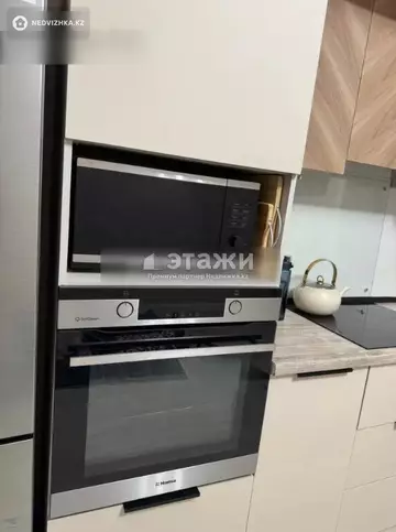 2-комнатная квартира, этаж 8 из 8, 40 м²