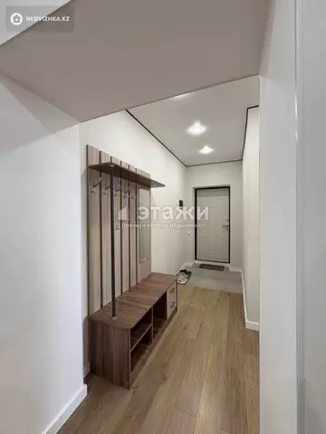 2-комнатная квартира, этаж 8 из 12, 66 м²