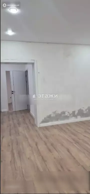 2-комнатная квартира, этаж 9 из 9, 63 м²