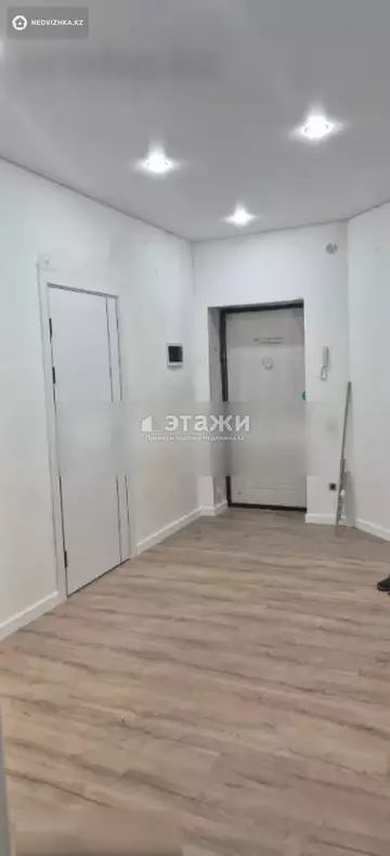 2-комнатная квартира, этаж 9 из 9, 63 м²