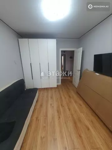 1-комнатная квартира, этаж 12 из 12, 38 м²