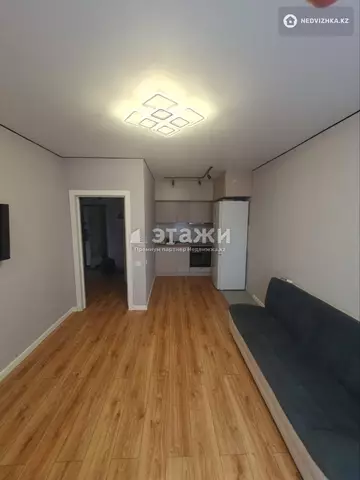 1-комнатная квартира, этаж 12 из 12, 38 м²