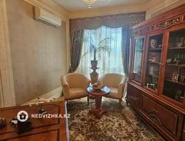 4-комнатная квартира, этаж 4 из 5, 340 м²