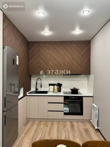 2-комнатная квартира, этаж 6 из 16, 56 м², на длительный срок