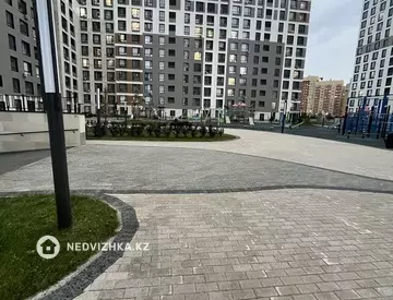 2-комнатная квартира, этаж 10 из 18, 58 м²