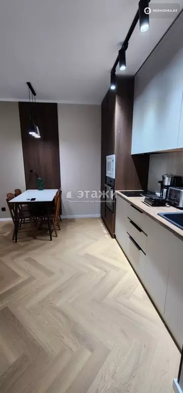 2-комнатная квартира, этаж 14 из 14, 42 м²