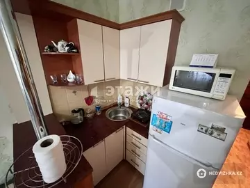 1-комнатная квартира, этаж 3 из 5, 21 м²