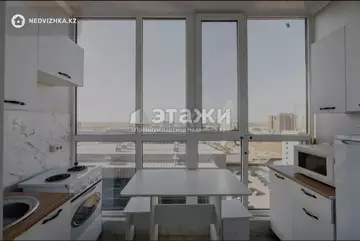 1-комнатная квартира, этаж 10 из 12, 38 м²