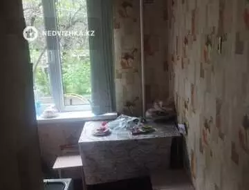 1-комнатная квартира, этаж 3 из 5, 32 м²