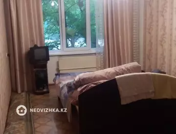 3-комнатная квартира, этаж 3 из 5, 65 м²