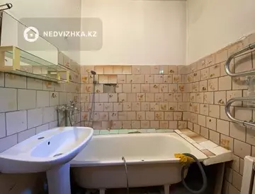 3-комнатная квартира, этаж 1 из 5, 65 м²