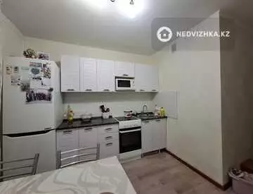 3-комнатная квартира, этаж 1 из 10, 78 м²