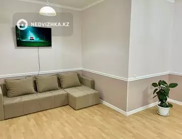 2-комнатная квартира, этаж 8 из 9, 98 м², посуточно