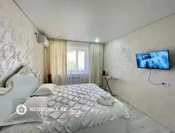 54 м², 1-комнатная квартира, этаж 1 из 5, 54 м², посуточно, изображение - 7