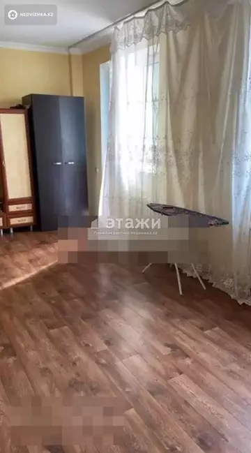 1-комнатная квартира, этаж 11 из 12, 34 м²