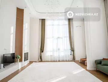 8-комнатная квартира, этаж 17 из 17, 330 м²