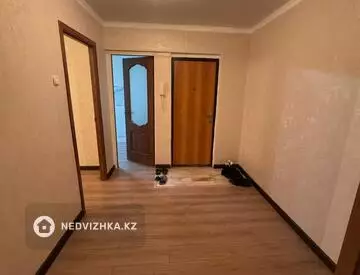 3-комнатная квартира, этаж 3 из 5, 70 м²