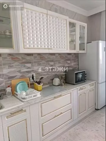 2-комнатная квартира, этаж 8 из 12, 62 м²