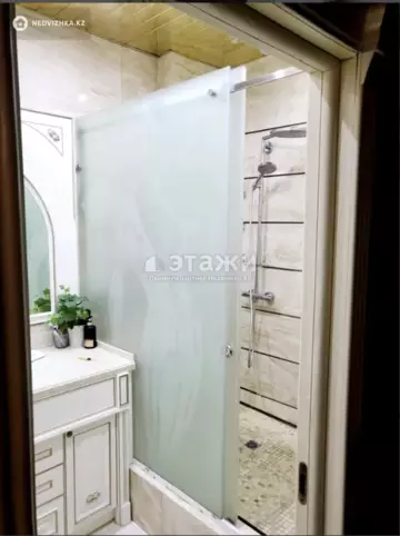 3-комнатная квартира, этаж 4 из 14, 113 м²