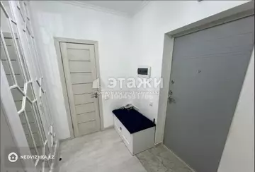 2-комнатная квартира, этаж 3 из 10, 51 м²