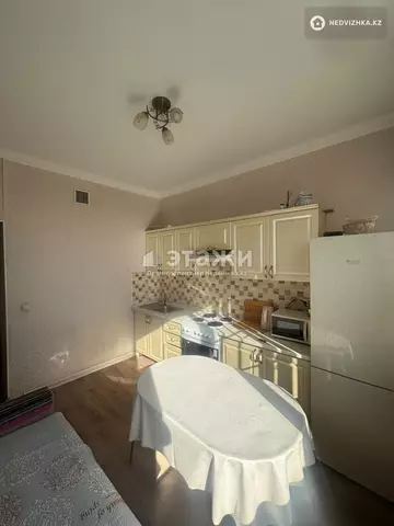 1-комнатная квартира, этаж 14 из 15, 37 м²