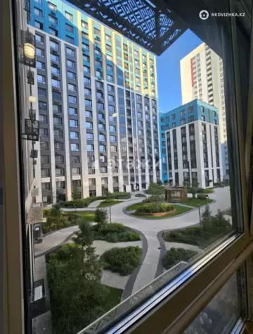 4-комнатная квартира, этаж 3 из 16, 105 м²