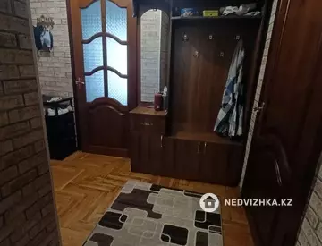 3-комнатная квартира, этаж 2 из 4, 64 м²