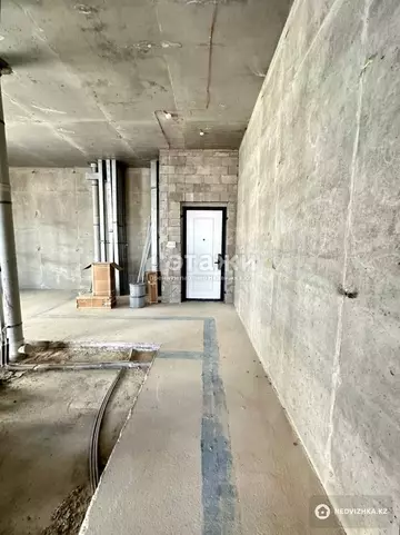 4-комнатная квартира, этаж 12 из 18, 225 м²