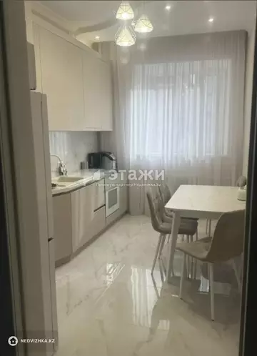 3-комнатная квартира, этаж 3 из 10, 83 м²