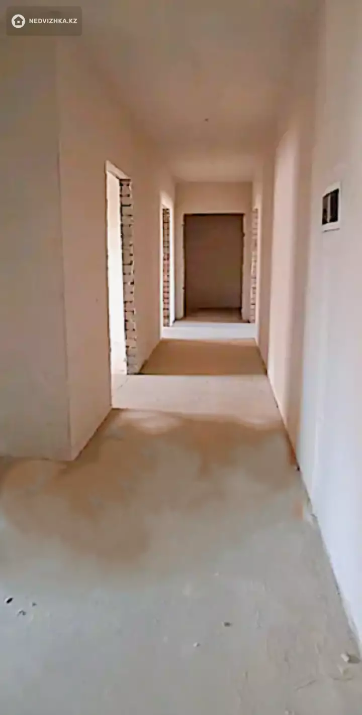 90 м², 3-комнатная квартира, этаж 2 из 9, 90 м², изображение - 1