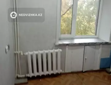 2-комнатная квартира, этаж 4 из 5, 42 м²