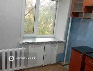 2-комнатная квартира, этаж 4 из 5, 42 м²