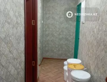 2-комнатная квартира, этаж 4 из 5, 42 м²