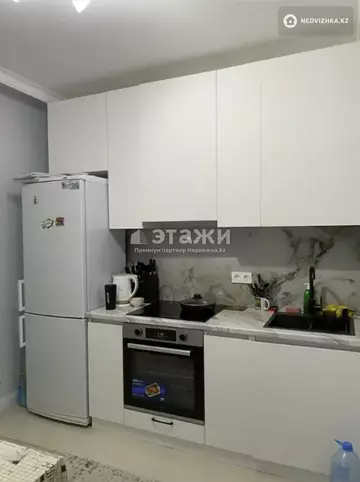 1-комнатная квартира, этаж 4 из 12, 37 м²