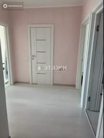 3-комнатная квартира, этаж 10 из 13, 70 м²