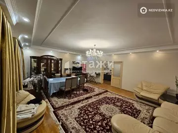 3-комнатная квартира, этаж 1 из 9, 144 м²