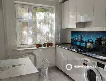 3-комнатная квартира, этаж 2 из 5, 63 м²