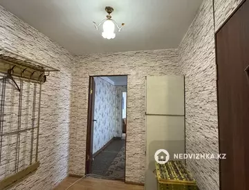3-комнатная квартира, этаж 2 из 5, 60 м²