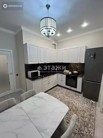 2-комнатная квартира, этаж 8 из 8, 58 м²