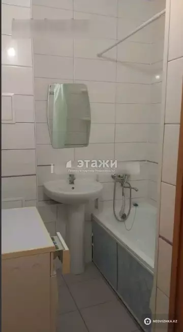 2-комнатная квартира, этаж 2 из 5, 64 м²
