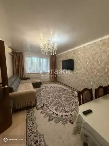 3-комнатная квартира, этаж 4 из 6, 87 м²