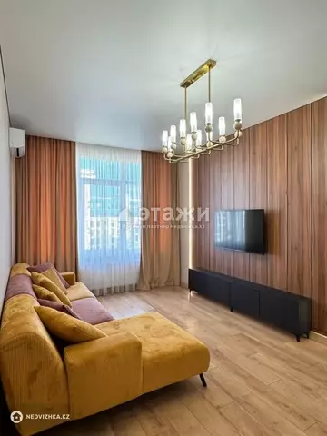 2-комнатная квартира, этаж 7 из 10, 63 м²