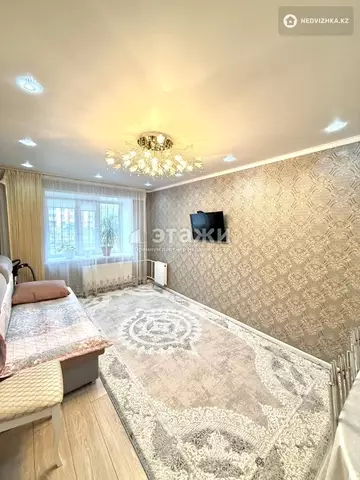 3-комнатная квартира, этаж 1 из 10, 72 м²