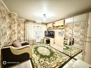 3-комнатная квартира, этаж 1 из 10, 72 м²