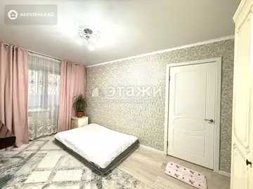 3-комнатная квартира, этаж 1 из 10, 72 м²
