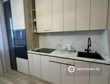 3-комнатная квартира, этаж 13 из 16, 89 м²
