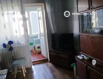 3-комнатная квартира, этаж 4 из 5, 64 м²