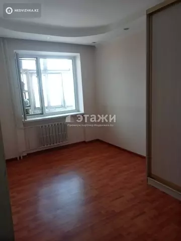 4-комнатная квартира, этаж 4 из 5, 88 м²