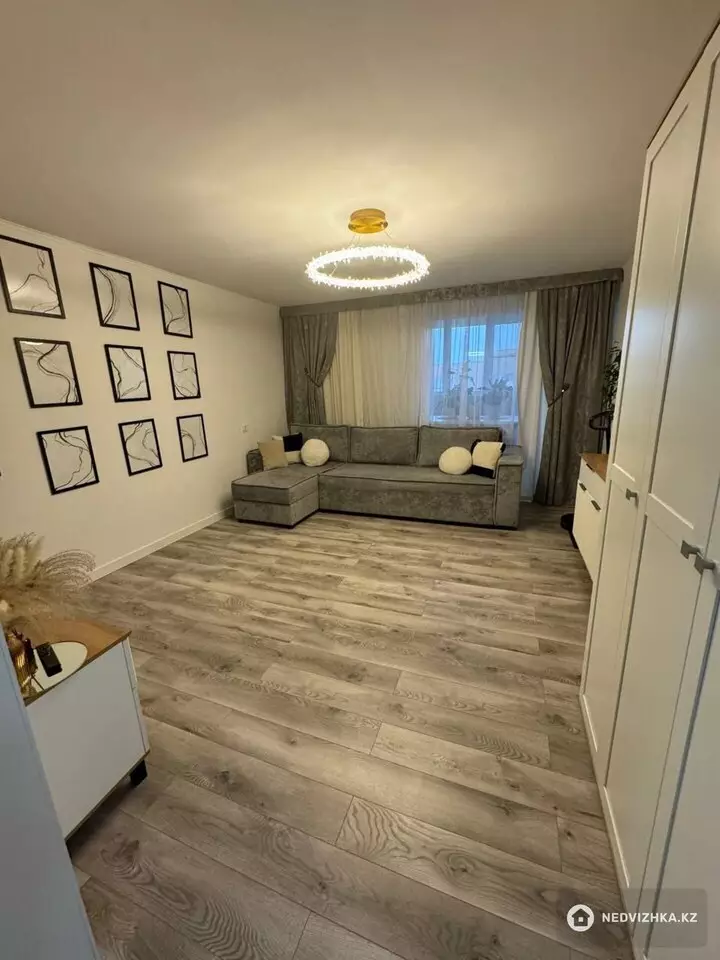 52.8 м², 2-комнатная квартира, этаж 9 из 9, 53 м², изображение - 1